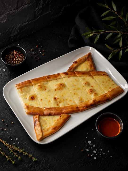 Pishloqli pide